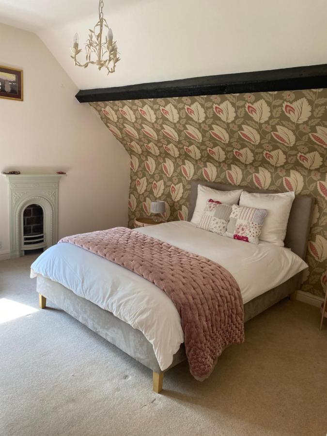 Bed and Breakfast Heathcote House Milborne Saint Andrew Exterior foto